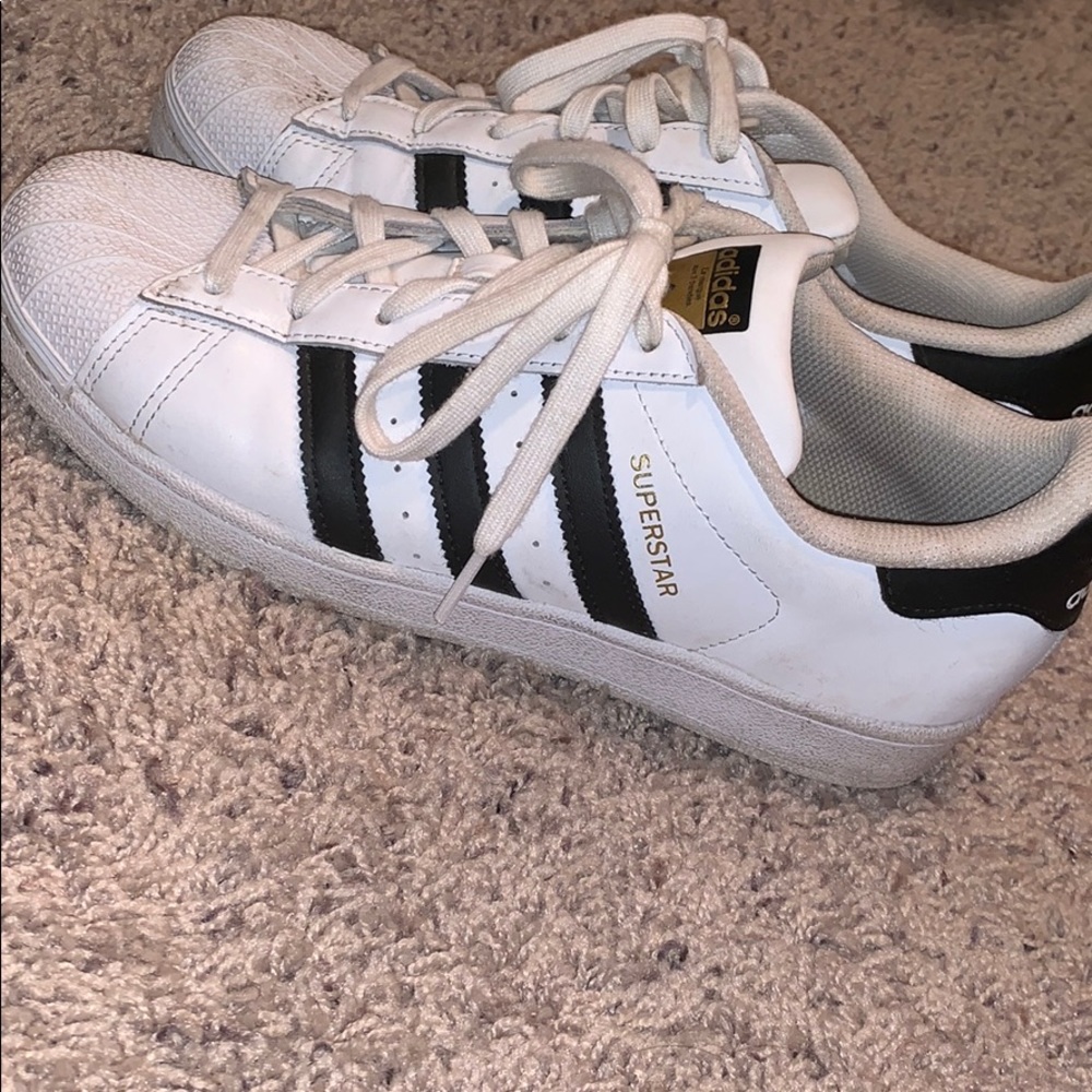 Adidas superstars